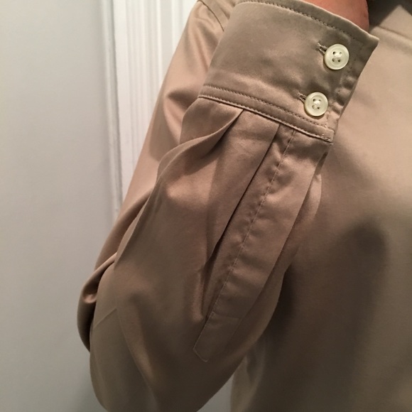 Beautiful Button-Down - Picture 6 of 8